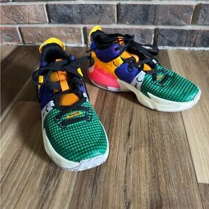 Colorful Nike Youth LeBron Witness 7 Basketball Shoes Sz 6.5Y